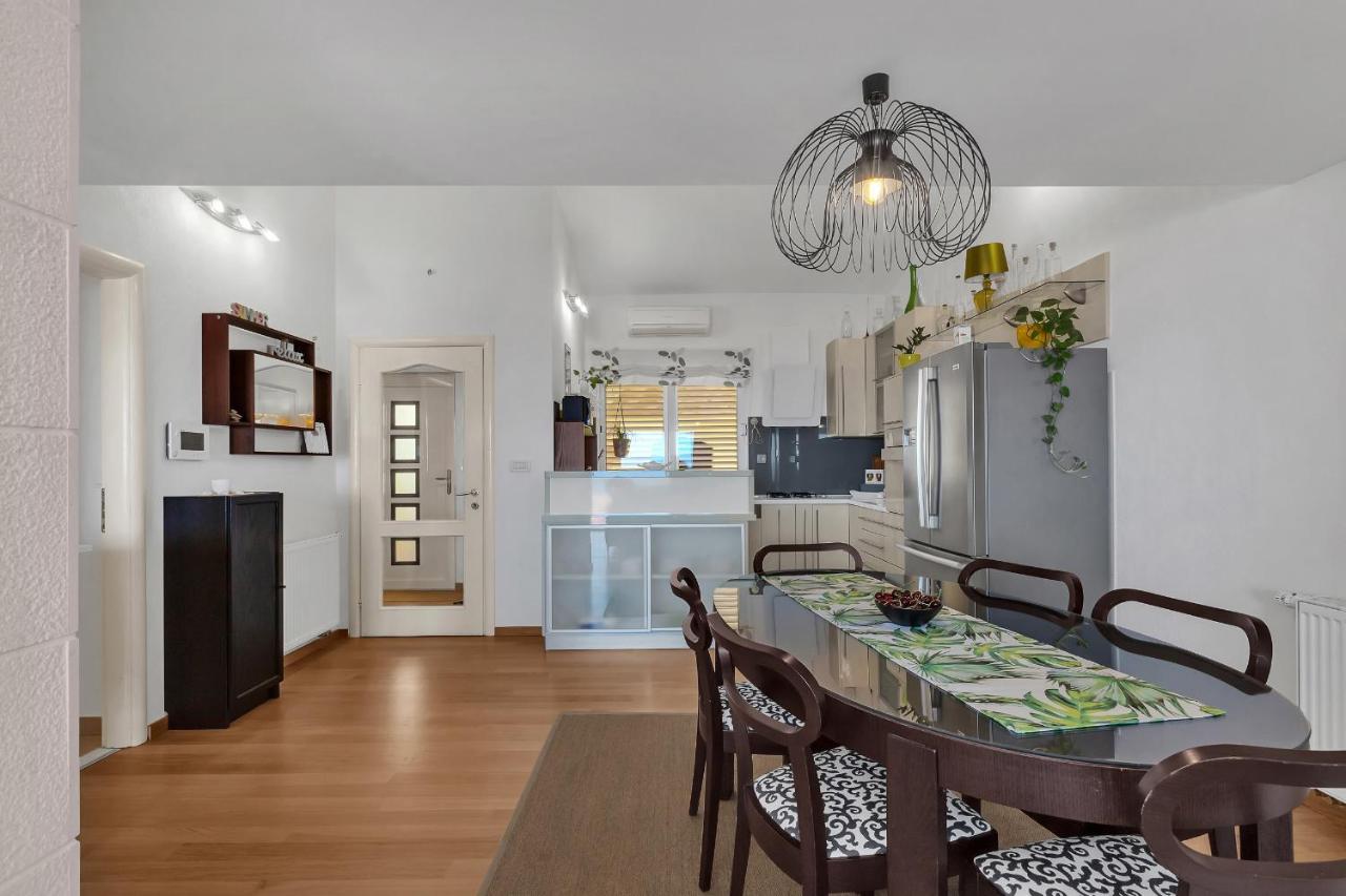 Apartment Dalmatia Oblutak
