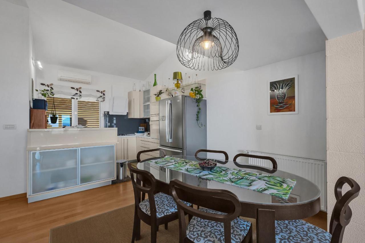 Apartment Dalmatia Oblutak Makarska